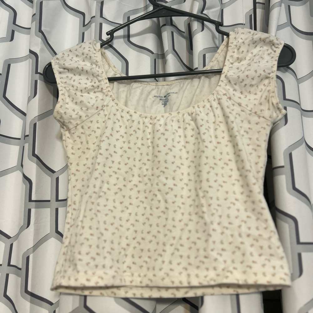 Brandy Melville Cream Floral Short Sleeve Top